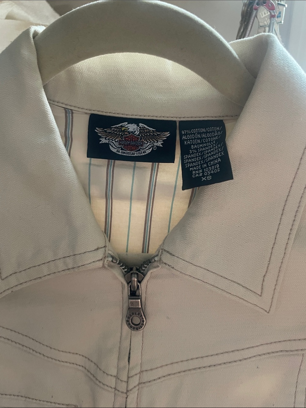 Harley-Davidson Cream Women's Leather Jacket with Dark Graphic Back - Picture 3 of 4